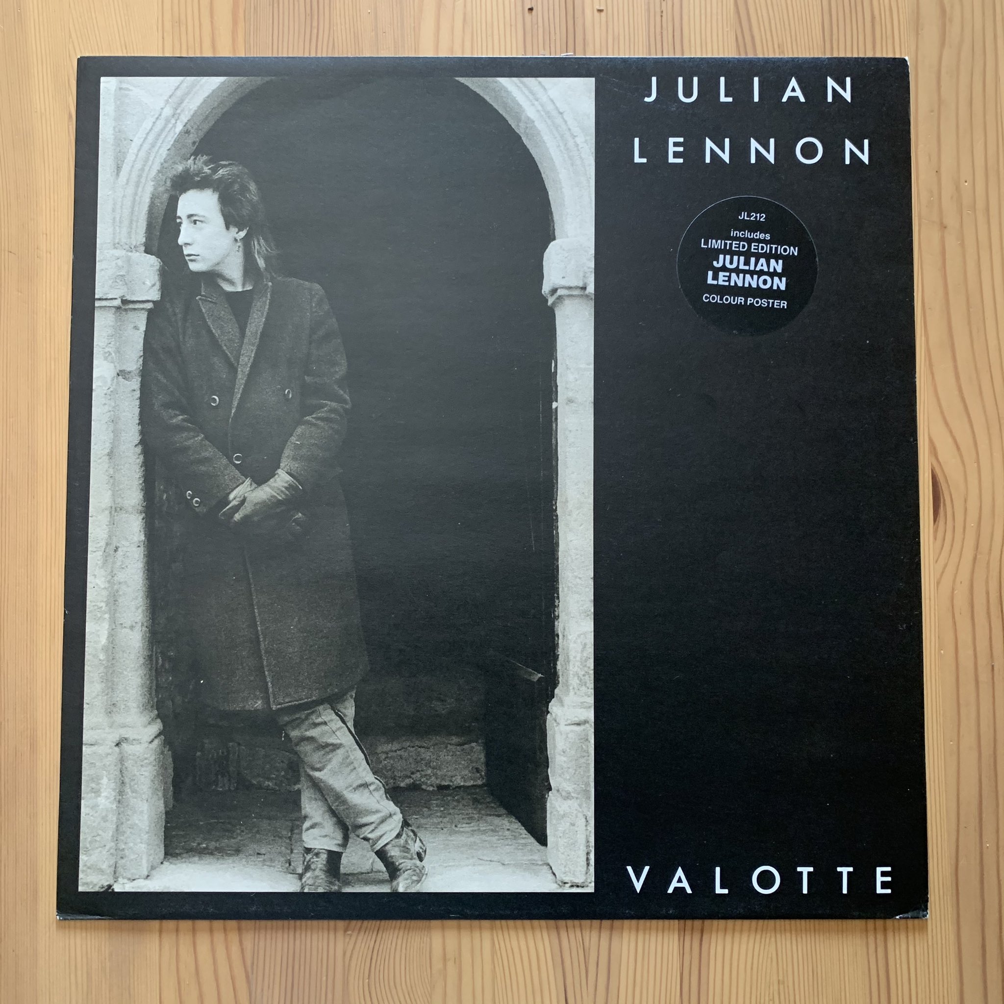 Happy Birthday,Julian Lennon
Julian Lennon-Valotte          