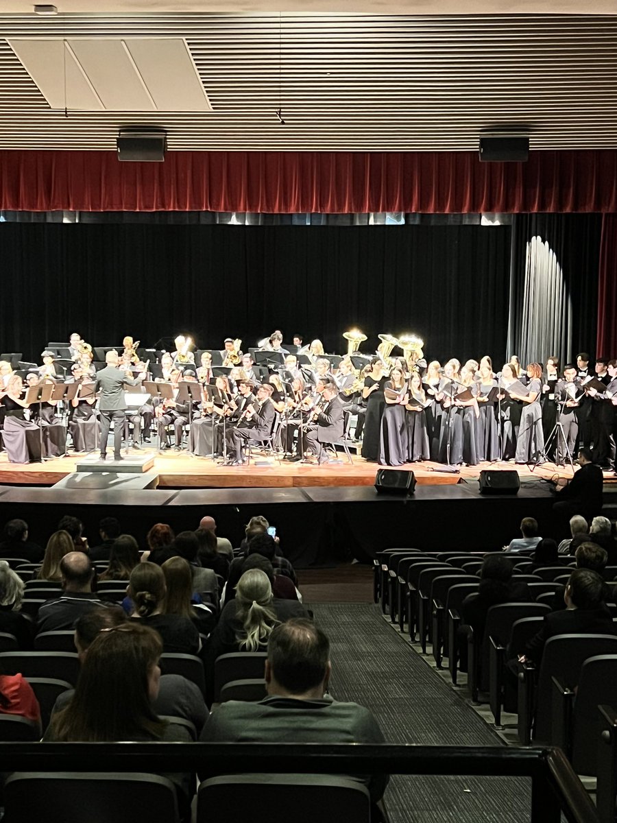 CoachOlin's tweet photo. Amazing collaboration between @CCWildcatBand and @ClearCreekChoir @CCISD_VPA @CreekWildcats https://t.co/Kna5rGDXxw