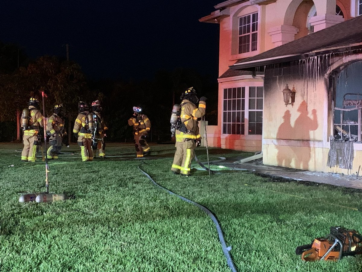 PBCFR's tweet photo. #PBCFR crews from #Battalion2 #Battalion1 along with #PBGFR and #WPBFR responded to reports of a residential structure #fire on 120th and Coconut Blvd. First arriving units reported heavy fire and initiated an aggressive fire attack extinguished the fire. More info on FB and IG. https://t.co/z7LVEpEdt5