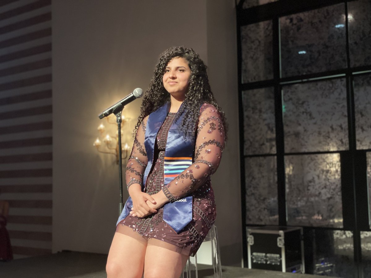 OneGoalGraduate's tweet photo. “I was 15 and arriving to my home in the US for the first time. A young girl from Iraq. OneGoal sought me out, and getting me to college was the goal we all worked tirelessly towards.” - #OneGoalHouston alum Sana Al Taima at the Impacting Futures #GraduationGala #ManyPathsOneGoal https://t.co/aIJgryTFBE