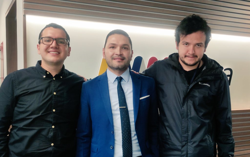 Hoy conocimos en <a href="/InnpulsaCol/">iNNpulsa Colombia</a> (agencia que promueve emprendimiento en 🇨🇴)  a William Martínez, representante en el pais de <a href="/alkemy__/">Alkemy</a> , quien nos contó de la gran Startups que son, que ayuda a programadores a entrenarlos para tener habilidades y llegar a grandes empresas 🚀💻💡