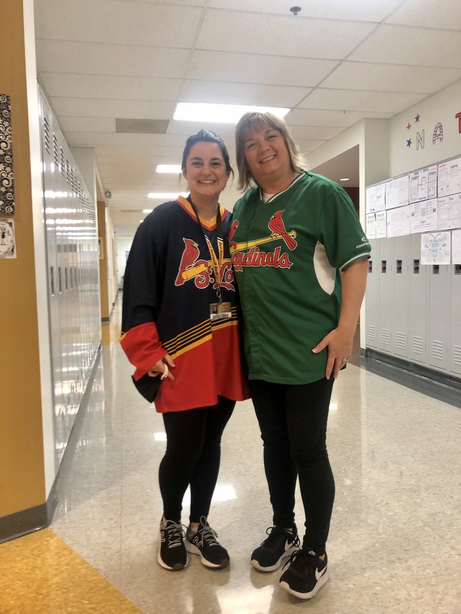 epagano414's tweet photo. Pretty sure this picture was the good luck charm which led to an opening day win. Love me some @StevensonFze! #twinning https://t.co/vsiYw9uuKS