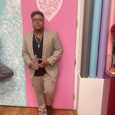 RealCValentine's tweet photo. #NewProfilePic https://t.co/khf6OZbTgg