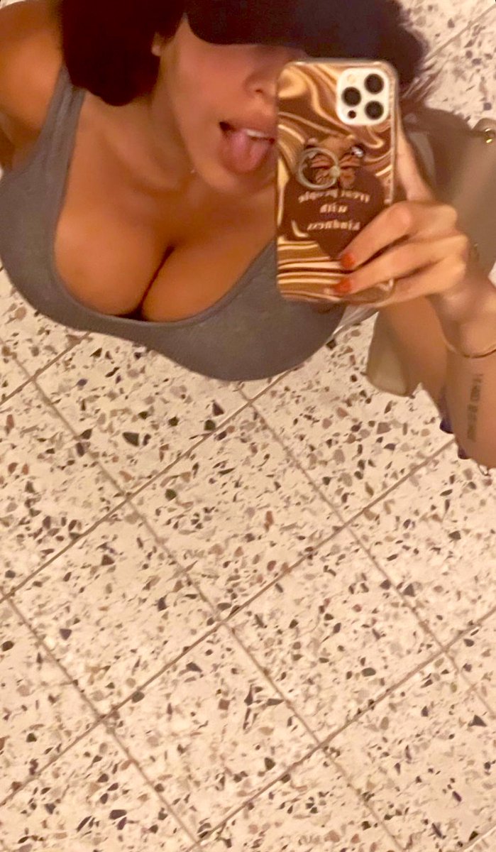 Dani’s a simple gal, she’s just a 𝗙𝗔𝗧 𝗧𝗜𝗧 𝗠𝗘𝗫𝗜𝗝𝗘𝗪 𝗟𝗢𝗢𝗞𝗜𝗡𝗚 𝗙𝗢𝗥 𝗗𝗜𝗖𝗞 𝗔𝗣𝗣𝗢𝗜𝗡𝗧𝗠𝗘𝗡𝗧𝗦 ✡️