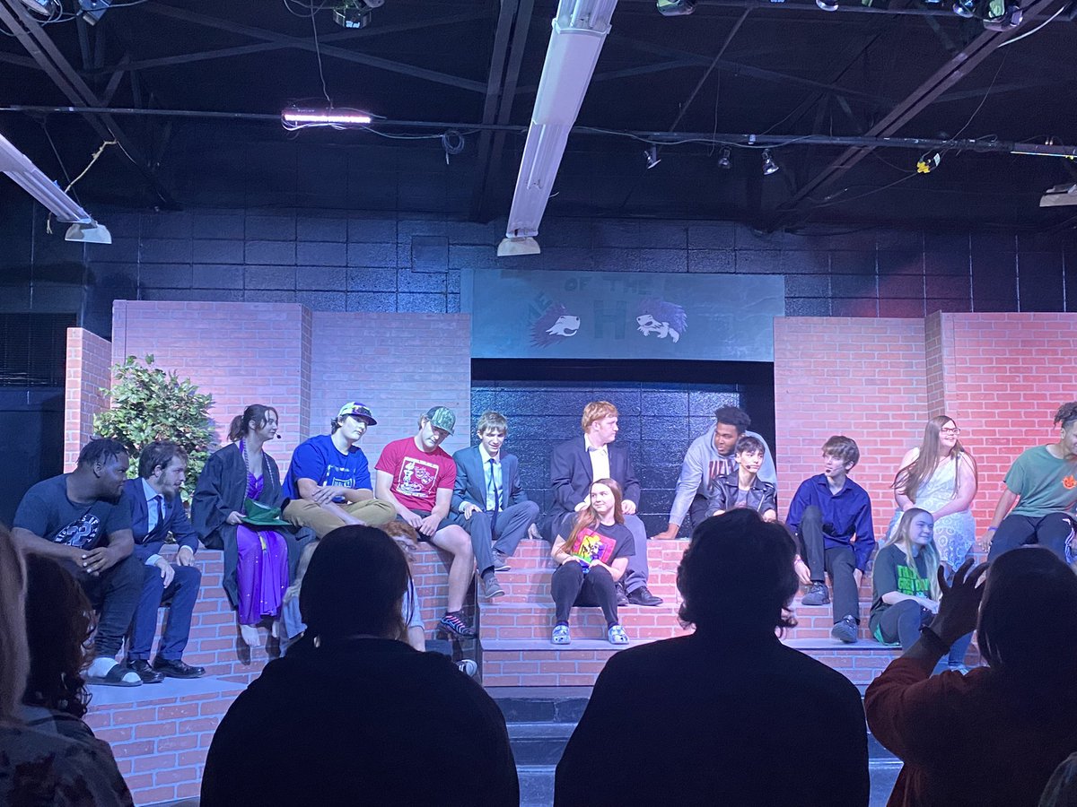 tiff_stein's tweet photo. Live theater at its best! The amount of talent in this group of kids was amazing! @PlaquemineHigh https://t.co/7oWvBZ1bp5