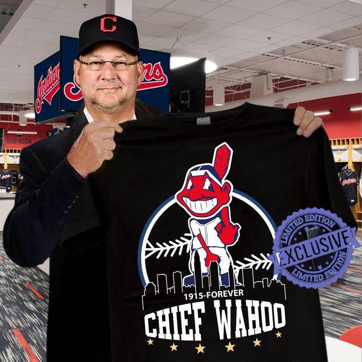 #ClevelandGuardians Manager Terry “Tito” Francona holding a Chief Wahoo shirt.. https://t.co/HpLJCNjzjC