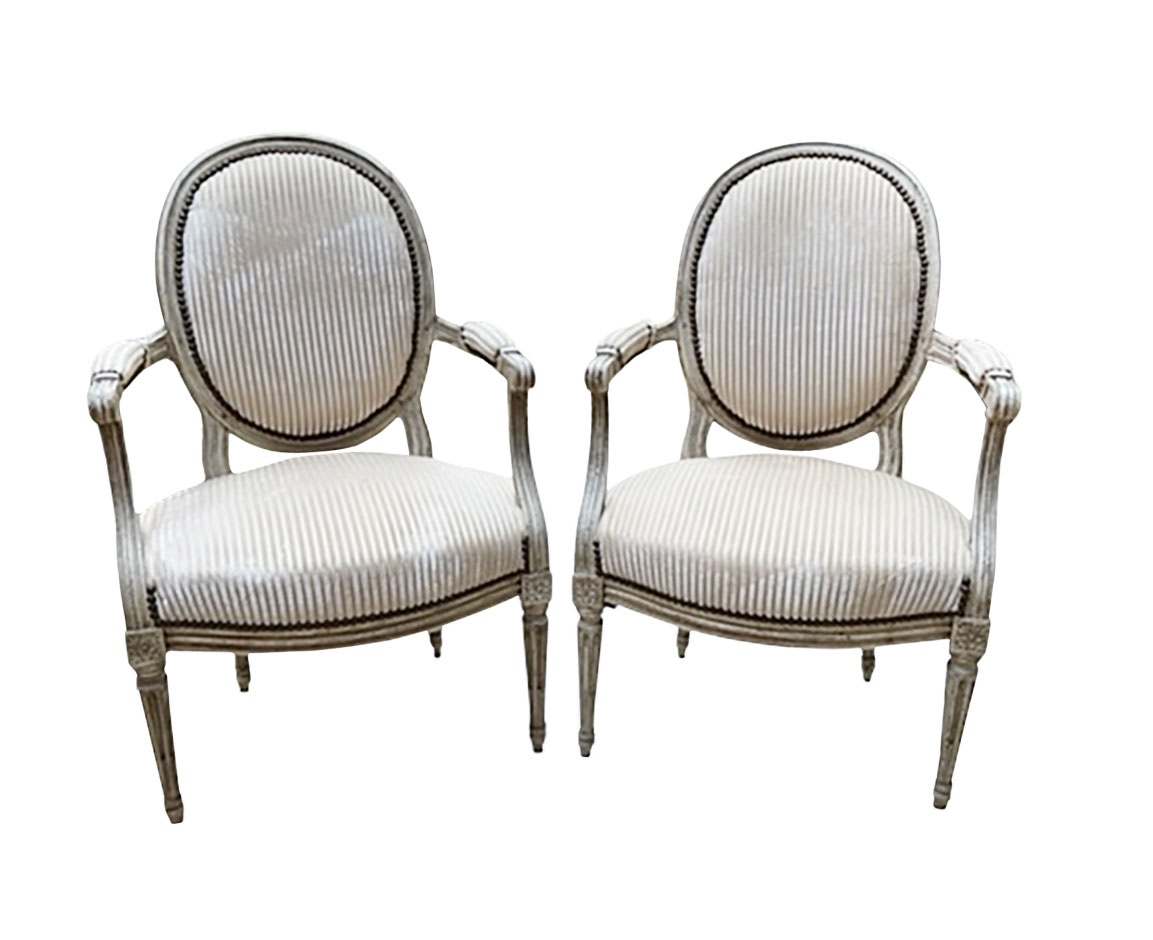 HamlettsAntique's tweet image. Louis XVI Style Polychrome Fauteuil Chairs

l8r.it/HfAB

#hamlettsantiques #louisxvichairs #frenchchairs #frenchfauteuilchairs #polychromechairs #dallasantiques #antiquestore #antiquestoredallas #sniderplazaantiques #chairish