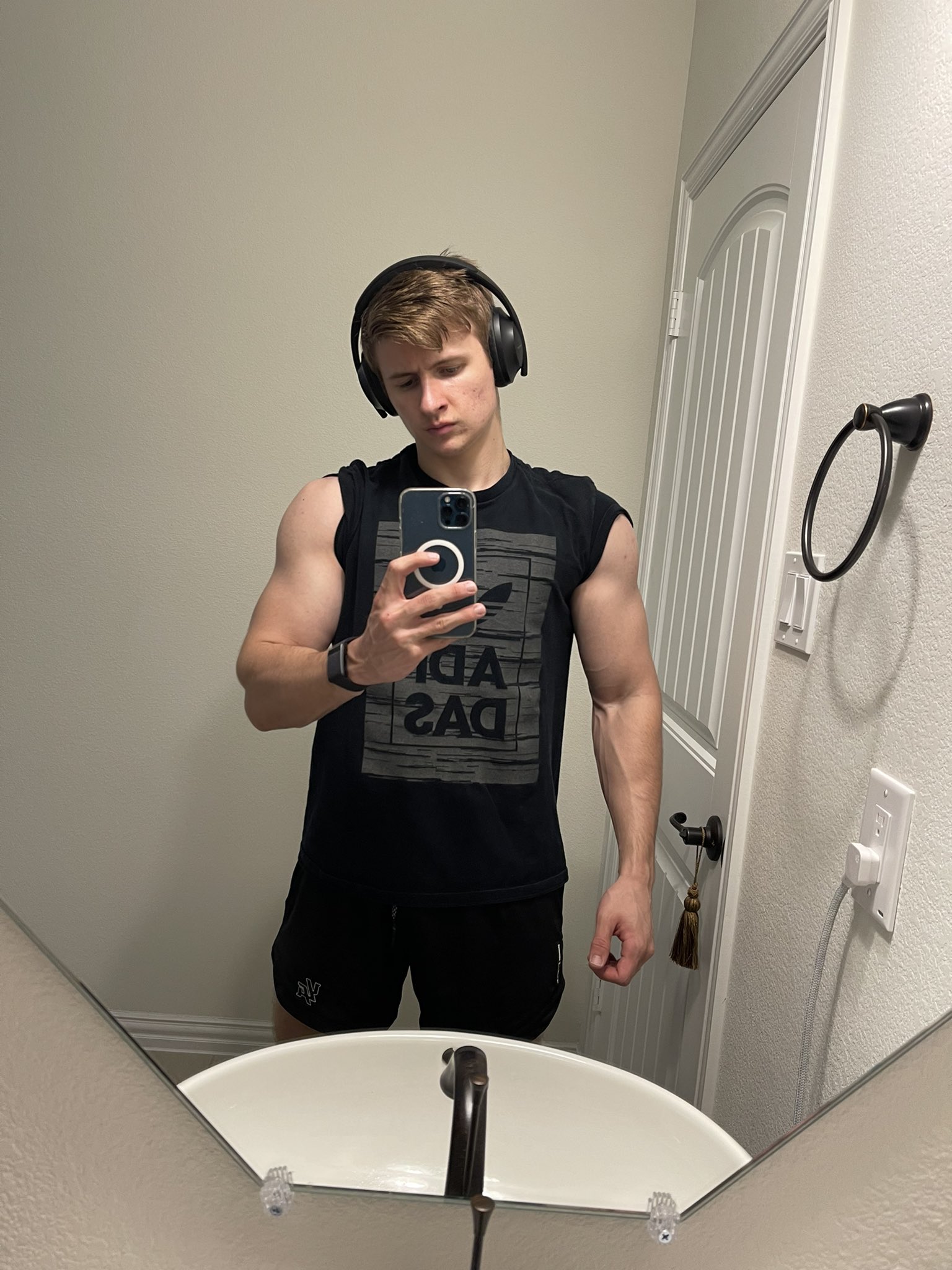 Sym on Twitter: "Making progress :) 147lbs atm, goal is 170 https://t