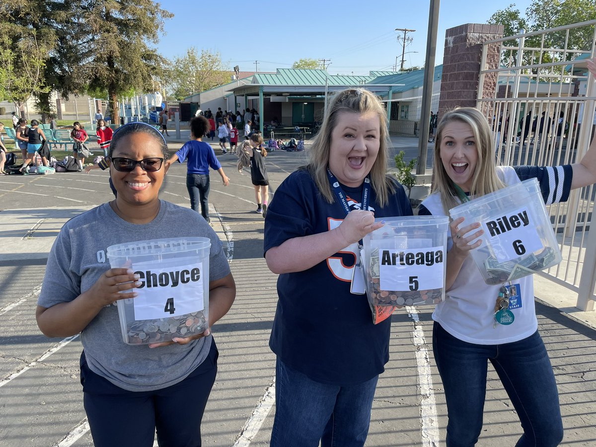 Spirit Week &amp; Penny Wars raising funds for the Cystic Fibrosis Foundation &amp; our K student, Devland! #DowntownCares <a href="/Team_BCSD/">Bakersfield City School District</a> <a href="/MarkALuque/">Mark Luque</a> <a href="/DowntownDragons/">DowntownDragons</a> <a href="/NoreenBart/">Noreen Barthelmes</a> @DrCaliGrit <a href="/Romunoz9/">Romunoz</a> <a href="/DowntownNguyen/">Karen Nguyen</a> @lalalu2008 <a href="/LizBarajas007/">✨ 𝕃𝕚𝕫 Toruno✨ #🆃🅴🅰🅼🅱🅲🆂🅳</a> <a href="/AbeRiveraEdu/">Abe Rivera</a>