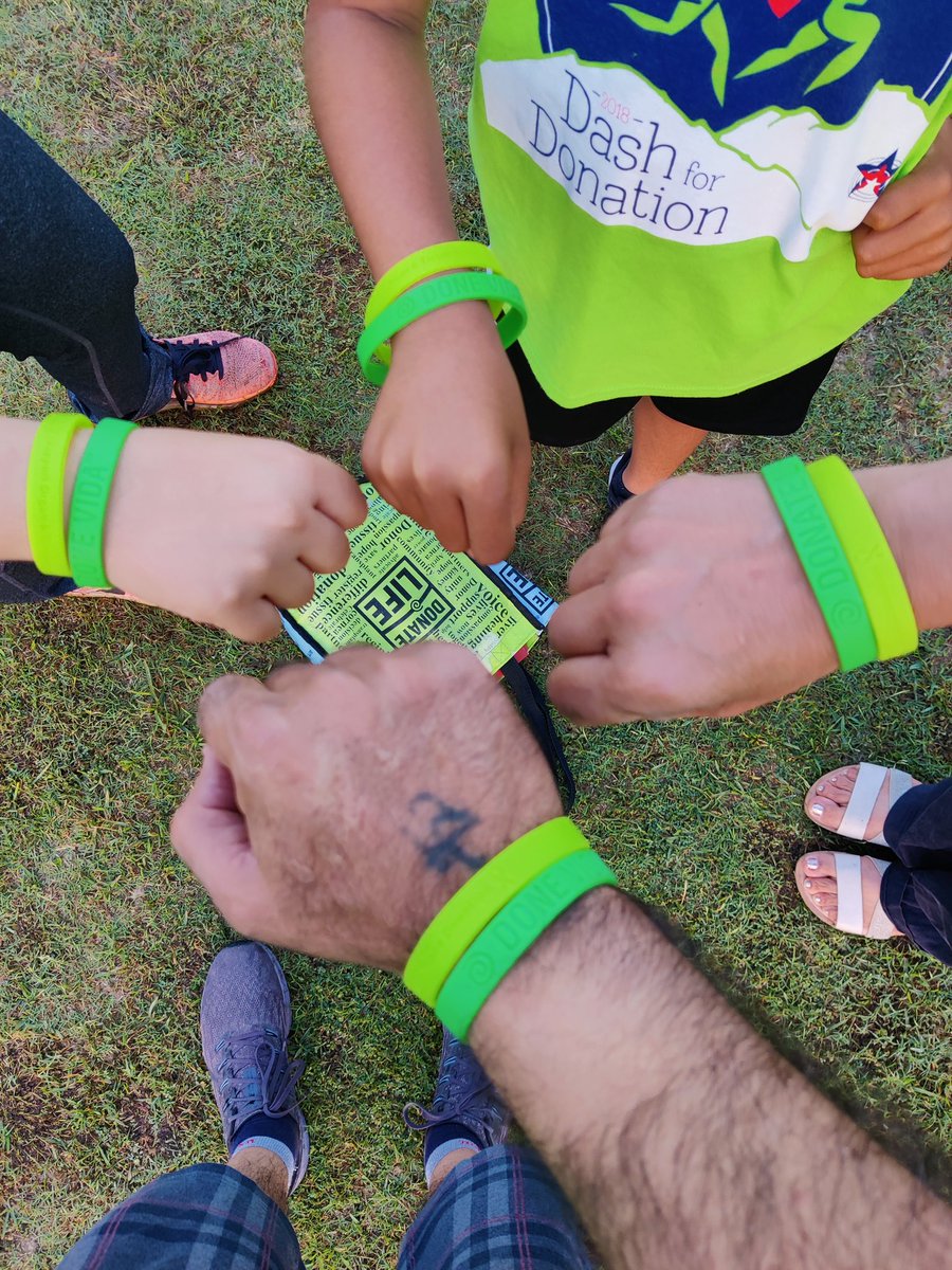 RattanParveen's tweet photo. Wearing Green to show support on 
@GreenShirtDay for #OrganDonation in honour of the #LoganBouletEffect 

You are a true Hero Logan &amp; your legacy continues to save lives
@TobyBoulet 
@BeADonorOntQue 
@CTAOntario 
@NottoIndia 
@PgimerRotto 
@ArvinderSoin 
@MMDonorF 
@GurgaonOrgan https://t.co/V8N6FCSFcx