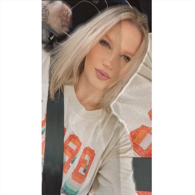 madiacevedo's tweet photo. #NewProfilePic https://t.co/8UOreNWL1S