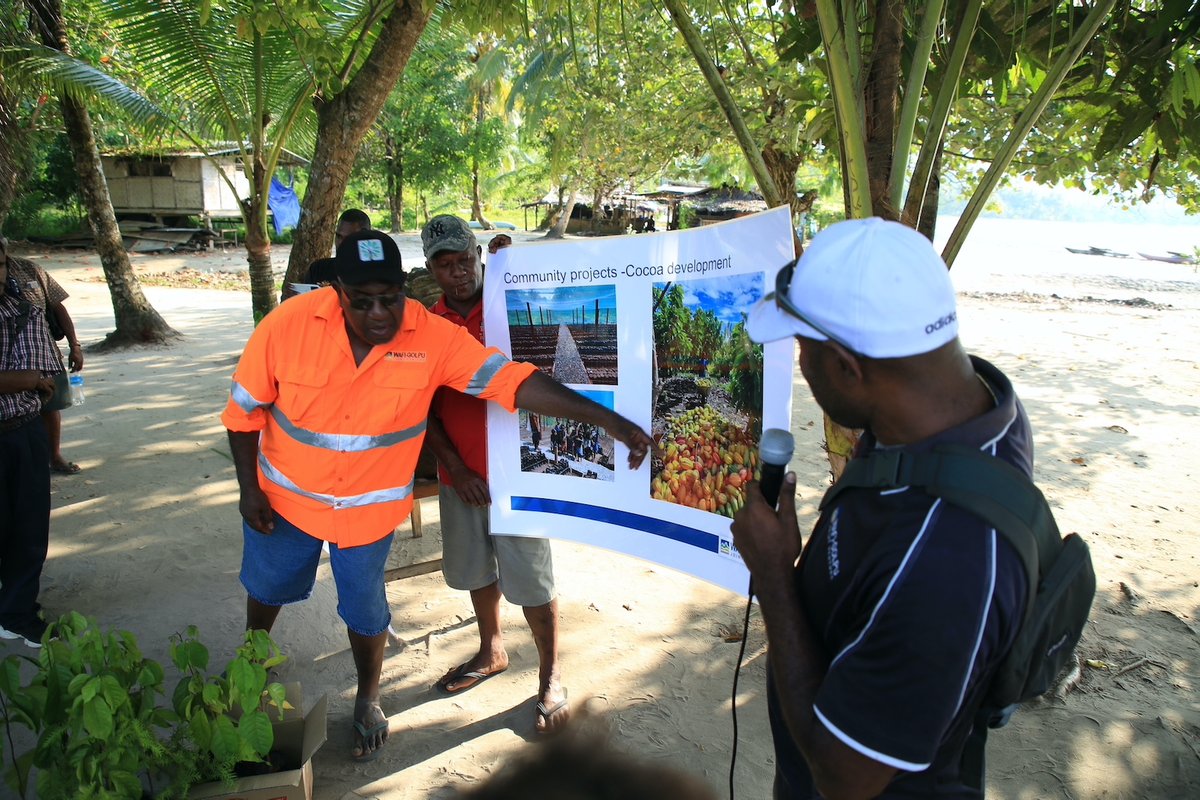 wafigolpujv's tweet photo. Wafi-Golpu Joint Venture visited eight communities along the Huon Gulf coast in Morobe Province a week ago to provide an update on the status of the project. More at https://t.co/TDg8Q2zFOG https://t.co/qnOz5lWrvg
