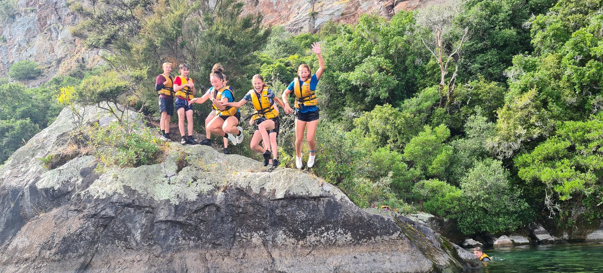 AaronMeadnz's tweet photo. Some of our yr 10s have been at the Hillary Outdoors Centre this week. Such an amazing learning experience and so much fun. @PCPrincipal https://t.co/ywBcoSDUD8