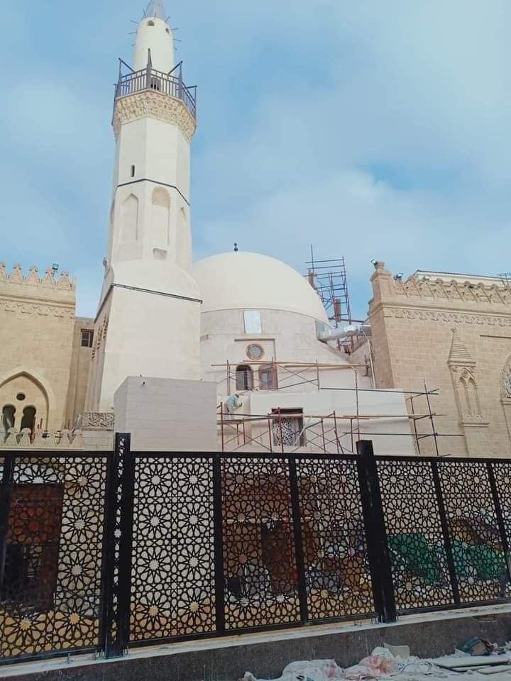 اليوم.. أول صلاة جمعة فى مسجد #الحسين بعد إعادة ترميمه #مصر_صور FPyZRZSWYAMZOiU?format=jpg&name=medium