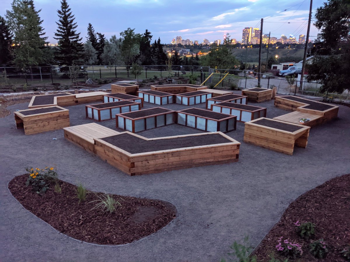 Check out the 8th Ave mural and new community garden! <a href="/CrossroadsComm/">Crossroads Community Association</a>