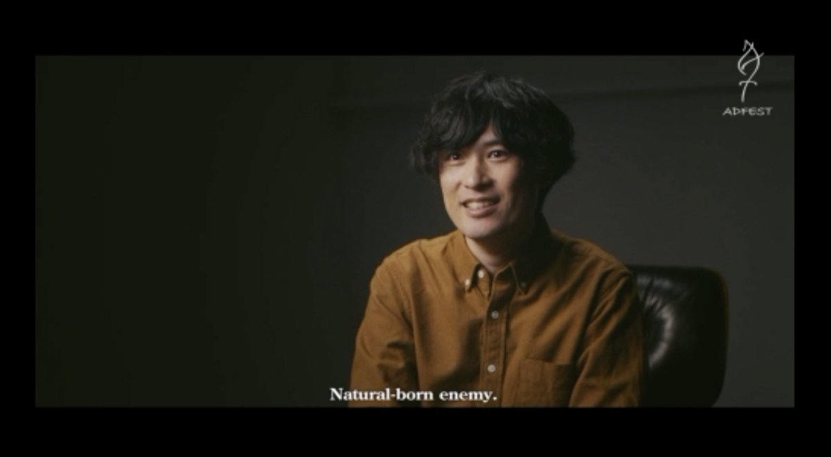 トマトは天敵と言ったら海外賞向けに「Natural-born enemy.」って訳されてる