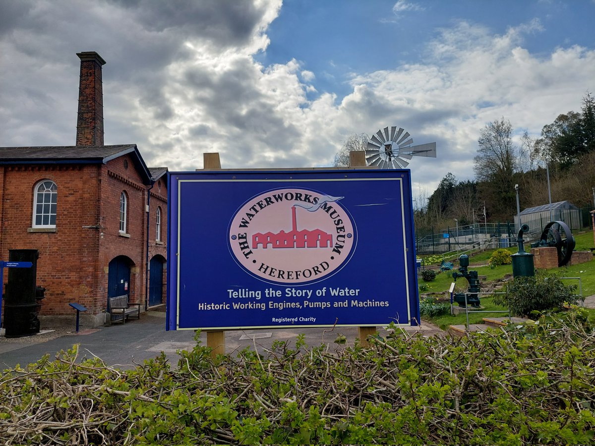 KatesKitchen5's tweet photo. So looking forward to this. A great day I stalls, entertainment , food and of course the outfits.. #steampunk @WaterworkMuseum #events #weekendvibes #Foodies #familyfun @YourHereford1 @goherefordshire @HerefordAdmag https://t.co/9MgglpcRaH