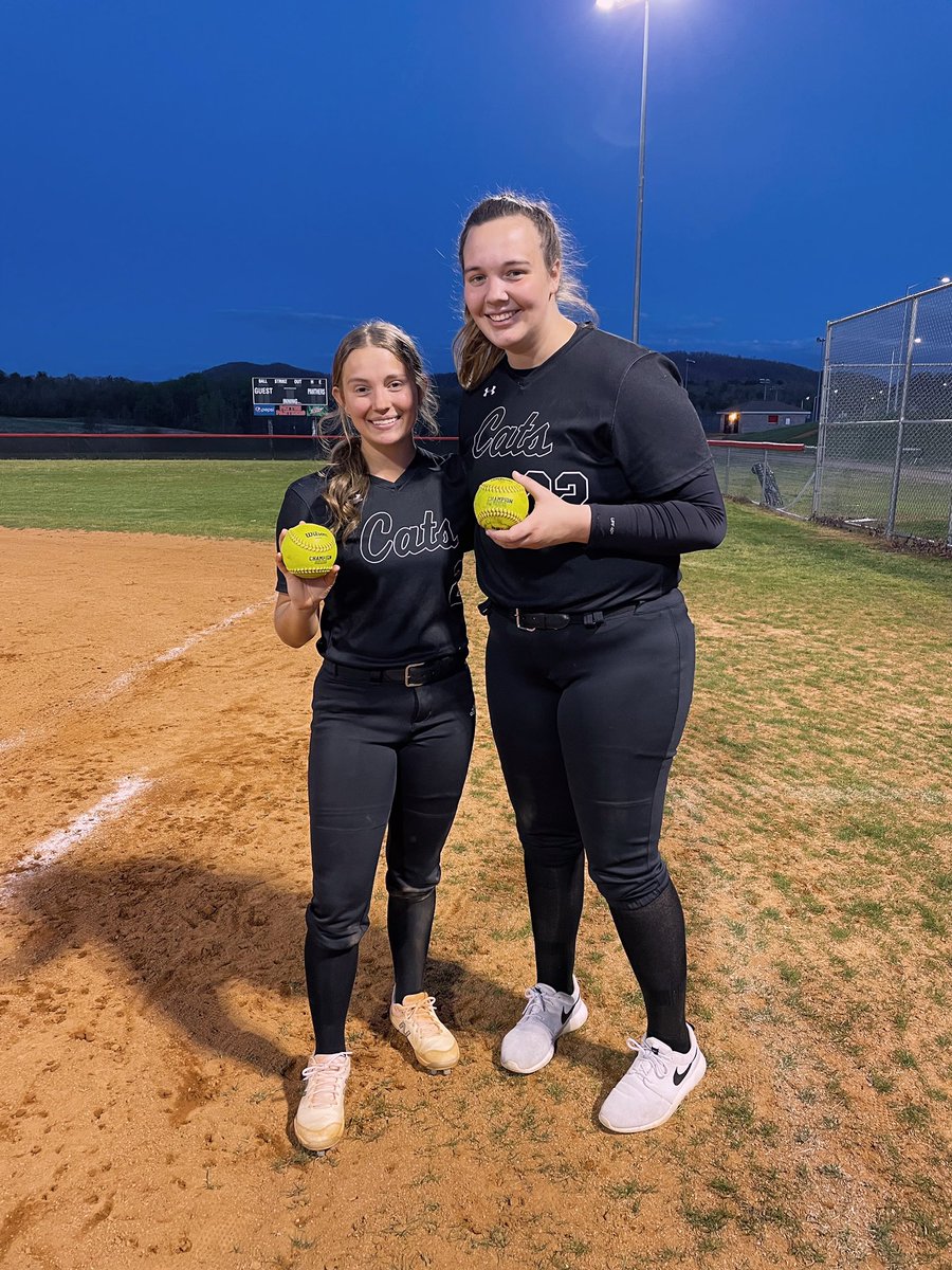 Got a big rivalry win tonight and was part of the bomb squad with my girl!! Super proud of you Aubs!!❤️ <a href="/aubriesnyder/">Aubrie</a> <a href="/caldwell_cobras/">Caldwell CC  Softball</a> <a href="/crazefastpitch/">Scott Triplett</a> <a href="/LabAthletes/">Athletes Lab Showcase Softball</a>