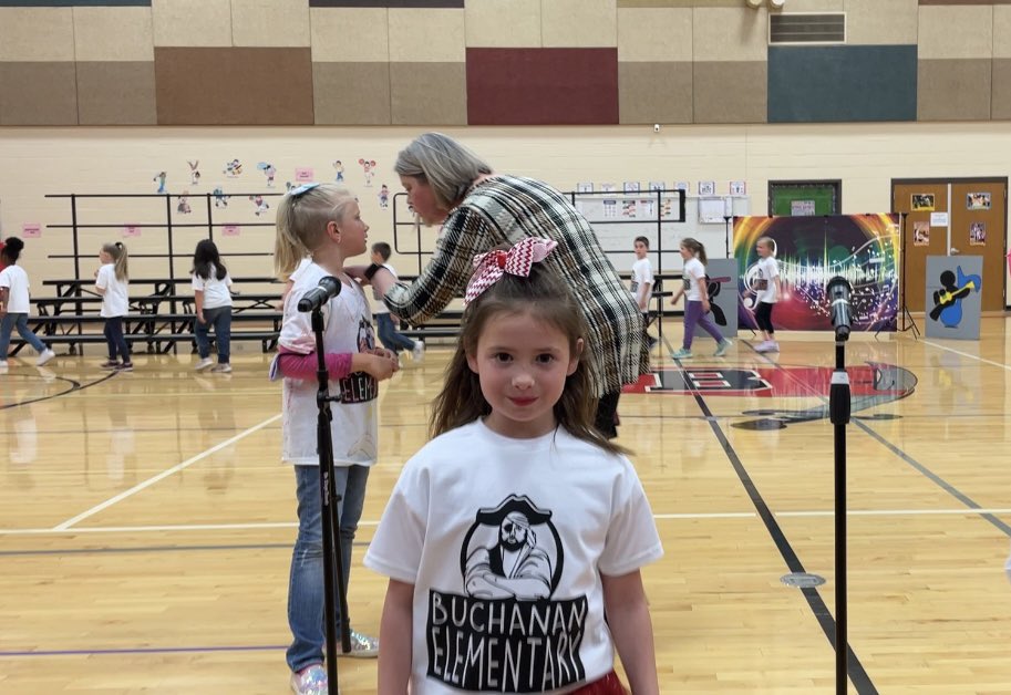 Tori_Palumbo's tweet photo. #theCOVIDkids first ever public performance! So much joy in this gym! #thisisfirstgrade https://t.co/iVhhzlxo8k
