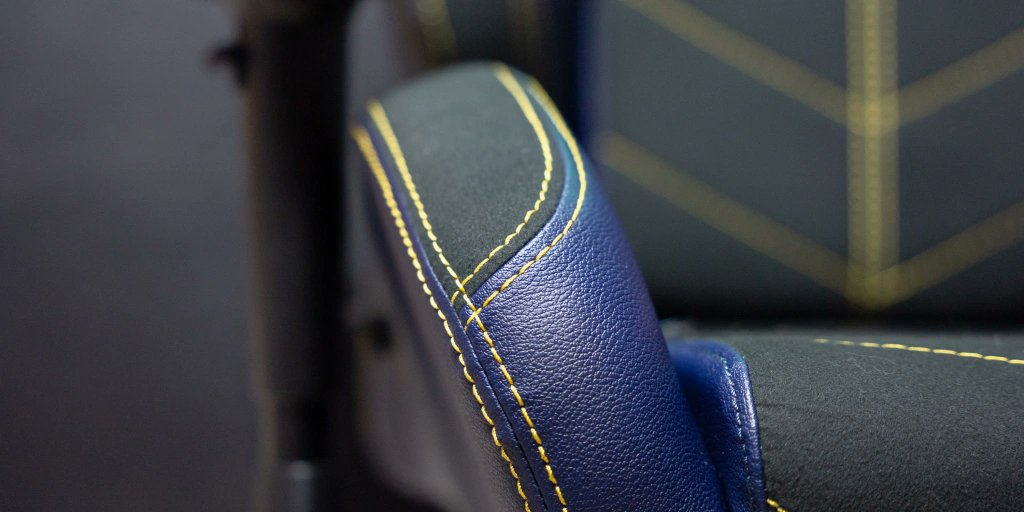 Vertagear's tweet photo. Up close and personal #SL5000 Midnight Blue 💙

📸@9to5toys https://t.co/vTncfJjQri