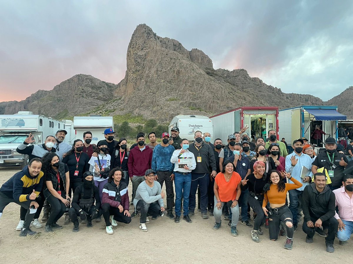 AispuroDurango's tweet photo. #Durango es un lugar mágico, con paisajes maravillosos.

Cuidando los protocolos #COVID, hoy dimos el claquetazo a #COYOTL, la nueva producción de @DopamineMx con @HBOMaxLA; bajo la dirección de @batansb y @JuliandeTavira, con los actores @a_speitzer y @paugaitan

¡Bienvenidos! https://t.co/Six9p6Stre