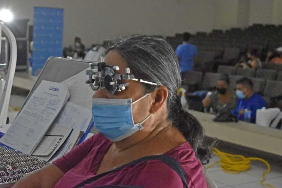 AlcaldiaSN_'s tweet photo. Este día se realiza nuevamente en las instalaciones del palacio cultural campaña de salud visual 🤓👓de FUDEM en coordinación con la municipalidad de Sonsonate.
#ProgramaJoven
#CampañaDeSaludVisual https://t.co/cL2aD0SJHq
