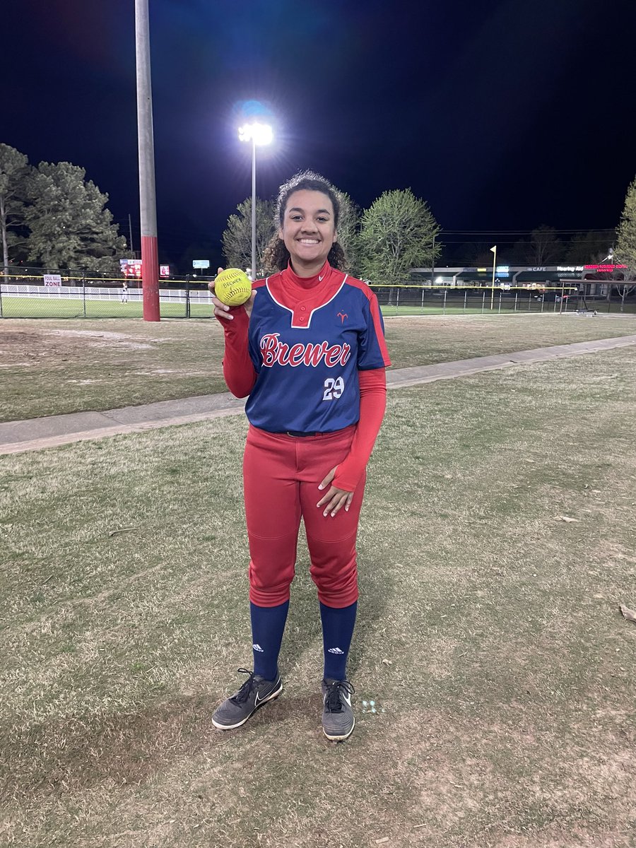 BHSLadyPatsSB's tweet photo. Sophomore Natalie Lucas with a bomb against Hartselle in the JV Morgan County Tournament this evening. 💣 https://t.co/Y8uxk9Lyc4
