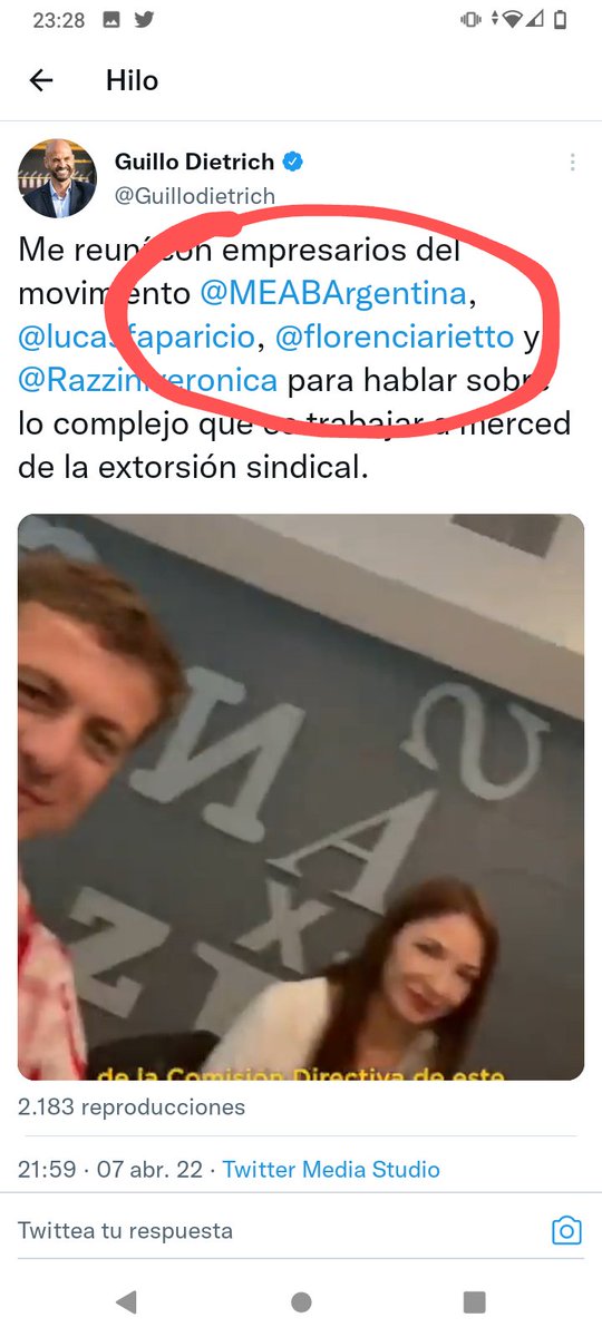 monopamelox's tweet photo. Mirén chiques el movimiento #antisindical con el que se reunió el pelado @Guillodietrich tiene un nombre bastante particular 😂😃😃😂😂 https://t.co/jgmvdlZdOW https://t.co/jXd0njr54g