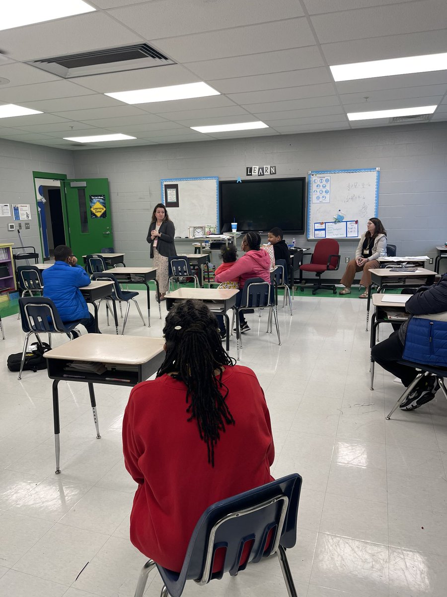 731Scholars's tweet photo. Are you TNReady ready?Happening Now !! Parents are listening and engaging to learn about helpful tips to help their scholars. https://t.co/iE56PFWLbz
