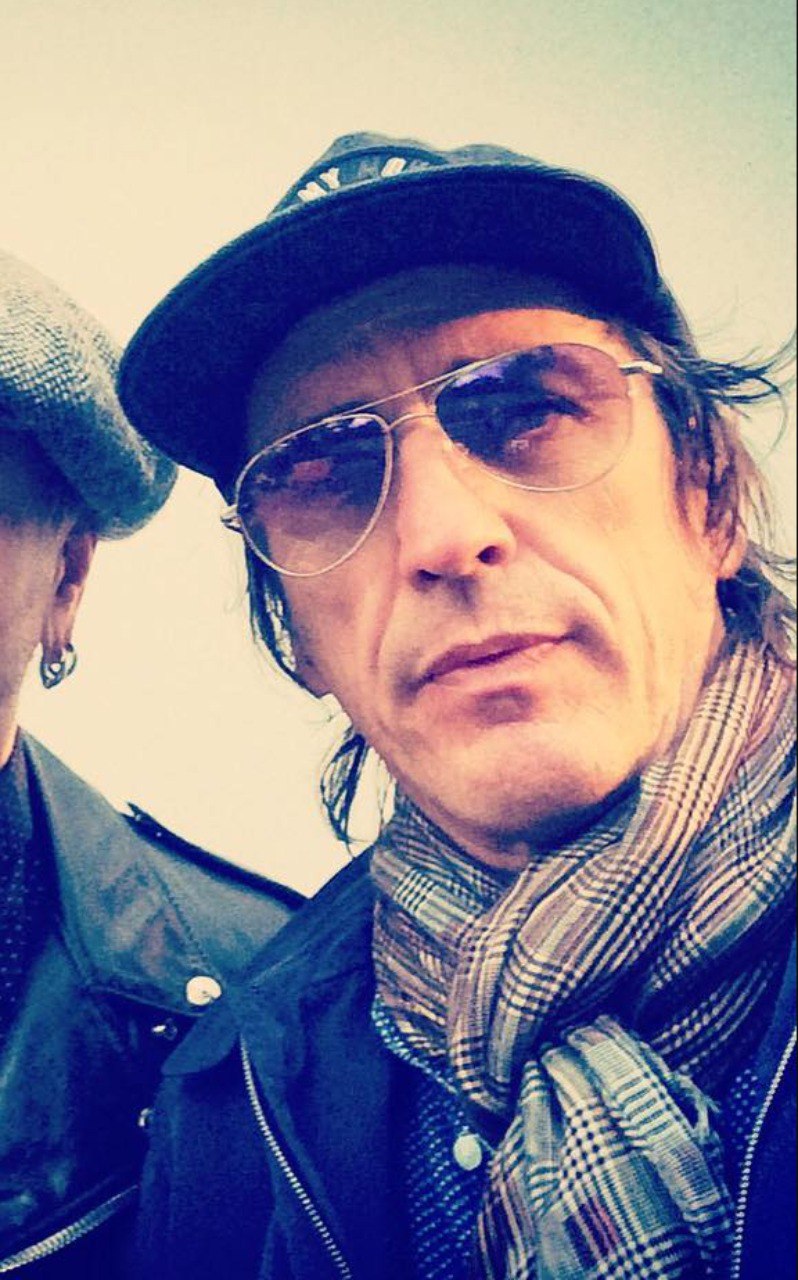 Happy 60 birthday to the legendary ex-Guns N\ Roses guitarist Izzy Stradlin! 