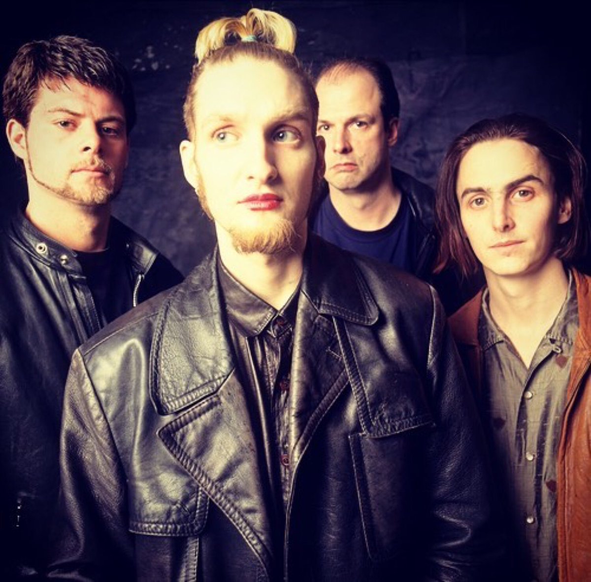 JeffAmentsArmy's tweet photo. #MikeMcCreadyWeek 
“We did all the #MadSeason music in about seven days. It took Layne just a few more days to finish his vocals, which was intense since we only rehearsed twice and did four shows. So this has been the most spontaneous thing I've ever been involved in….
1/2 https://t.co/pBVlpkp1Qe