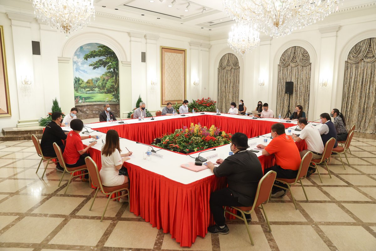 leehsienloong's tweet photo. Had two good discussions with unionists this week. We discussed how the pandemic and geopolitical events are affecting workers and businesses. The government will continue to work closely with our tripartite partners to support them. – LHL https://t.co/LPJfCmwgcO https://t.co/pDKHQiQL4g