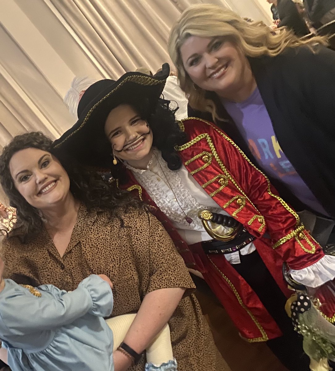 Ms. Paes tweet media