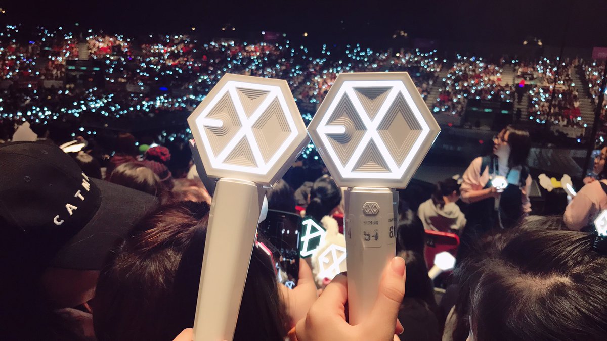 Ellie_Chow_'s tweet photo. A decade with EXO.

Happy 10th years anniversary❤️

#10YearsWithEXO 
#EXO10thannivesary 
#1ΞX0 https://t.co/LQWztj9jXe