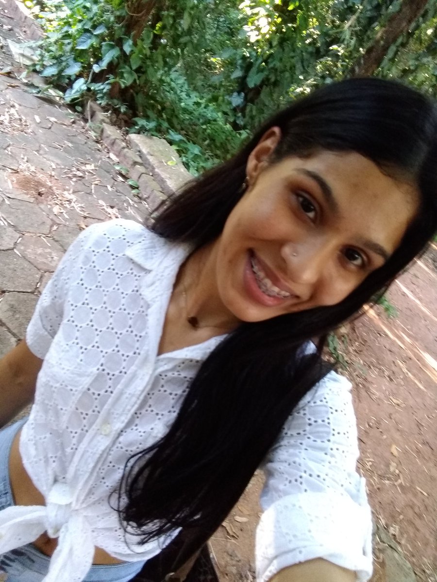 catmoonofc's tweet photo. Sem maquiagem sem efeitos, só minha realidade mesmo... 😂
#Twitter #twitch #FYP #fypシ #natural https://t.co/AZhdiUNC8w