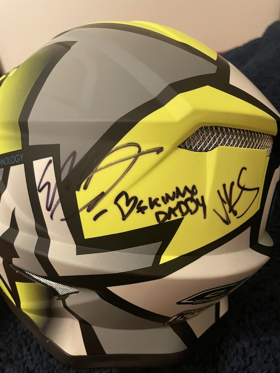 gibbons_camerin's tweet photo. Talk about a throw back to 2017. Found the helmet @EvanShanks and @victoriashanks_ signed! #tinyglasses #alwaysbigdaddy https://t.co/vsfrOsOlOR