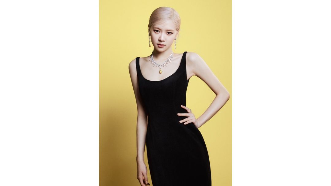MAKA88555's tweet photo. น้องแชงมาเรียกเรากลับด้อมแล้วหลังจาไปตามติดนางงามมาอ้ากกกสวยมากกก😍 #ROSÉ #BLACKPINK https://t.co/z7kVcE0De4
