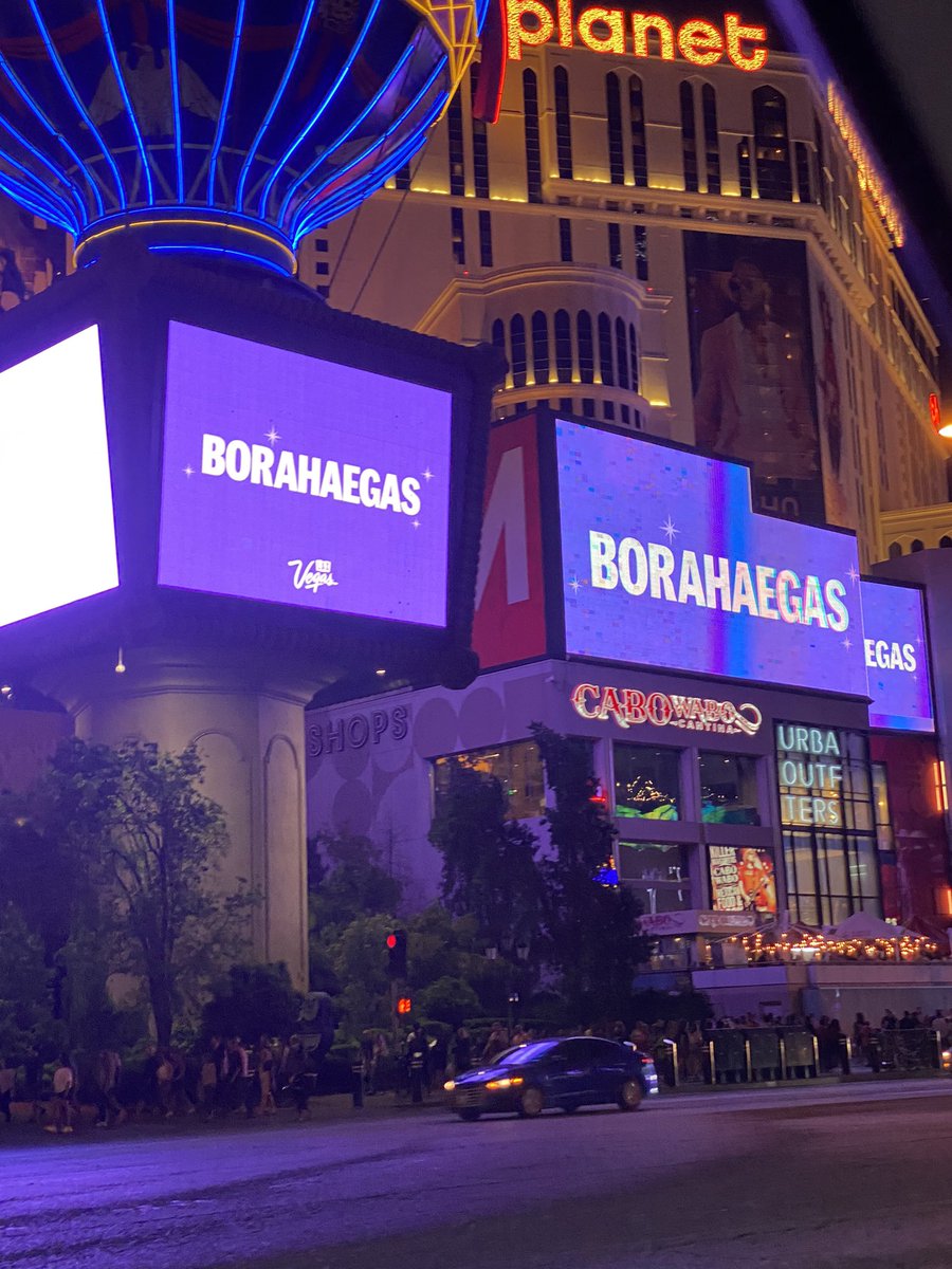 hiddenlush's tweet photo. LITERALLY EVERYWHEREEEEEEE THATS WHAT IM TALKING ABOUT #BTS_THE_CITY_LasVegas #Borahaegas #PTD_ON_STAGE_LV https://t.co/RdH2HGoWp5