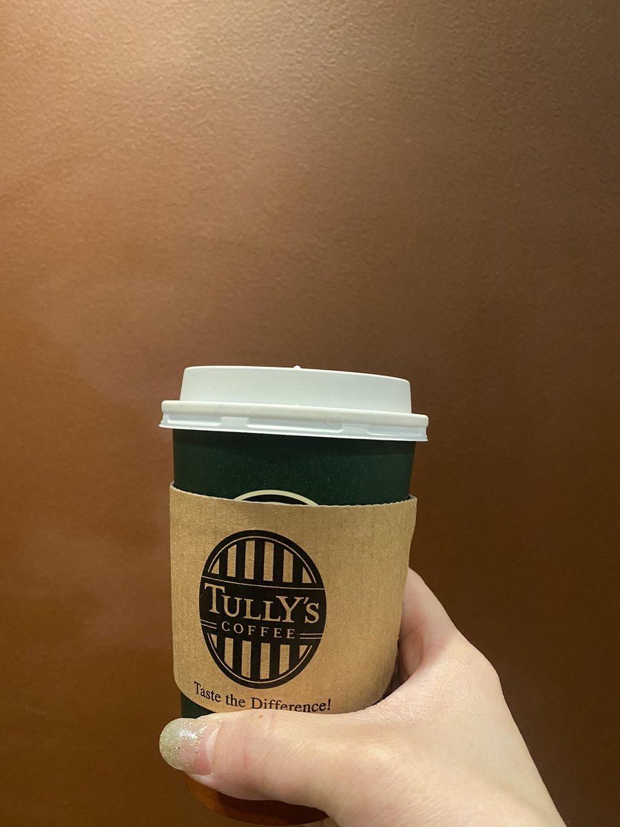 仕事の為東京到着ー‼️😊
タリーズのほうじ茶ラテ美味しい❣️