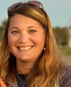 Sunnyside High School, April Johnson was selected by the National Athletic Trainers’ Association as the 2021-22 NATIONS’S MOST VALUABLE HIGH SCHOOL TRAINER!!!
#1 In the NATION!! WOW!
April, your Wildcat family appreciates you very much 
@geyoeee 
<a href="/WildcatDefense/">Coach Wilson</a> 
<a href="/WildcatsSHSFB/">SunnysideFB</a>