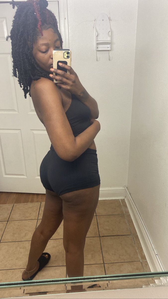 Ms. TwytterFingers✨ tweet media