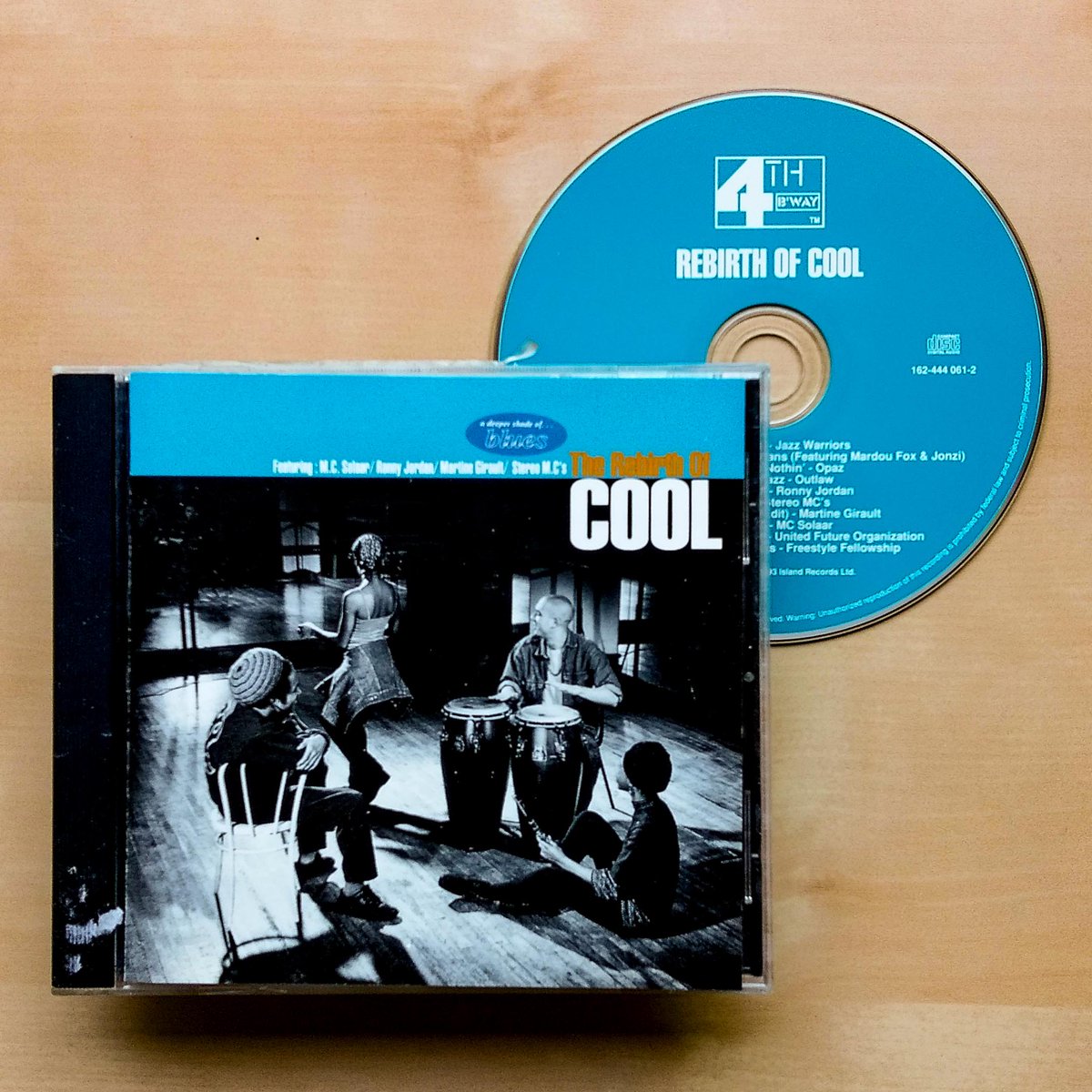 radiofuturamusi's tweet image. The Rebirth Of Cool. Original 1993 US #CDCompilation going to #EllicottCity #Maryland #TheRebirthOfCool #TripHop #AcidJazz #Downtempo #CDOfTheDay #CDCollector #CDCollectorsOfTwitter