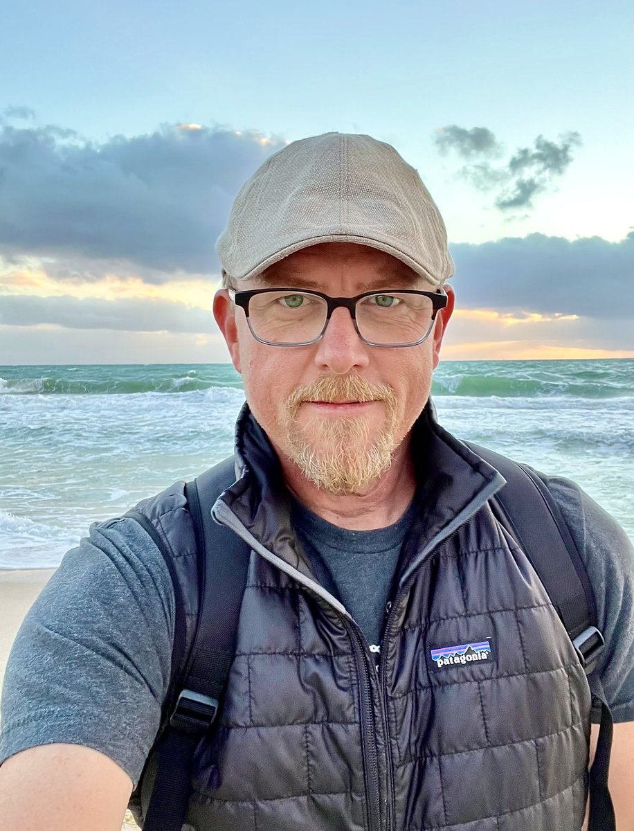 SethPlatt's tweet photo. @LUVELLI Always hit the beach. #wigens https://t.co/SFBRi2FnXB