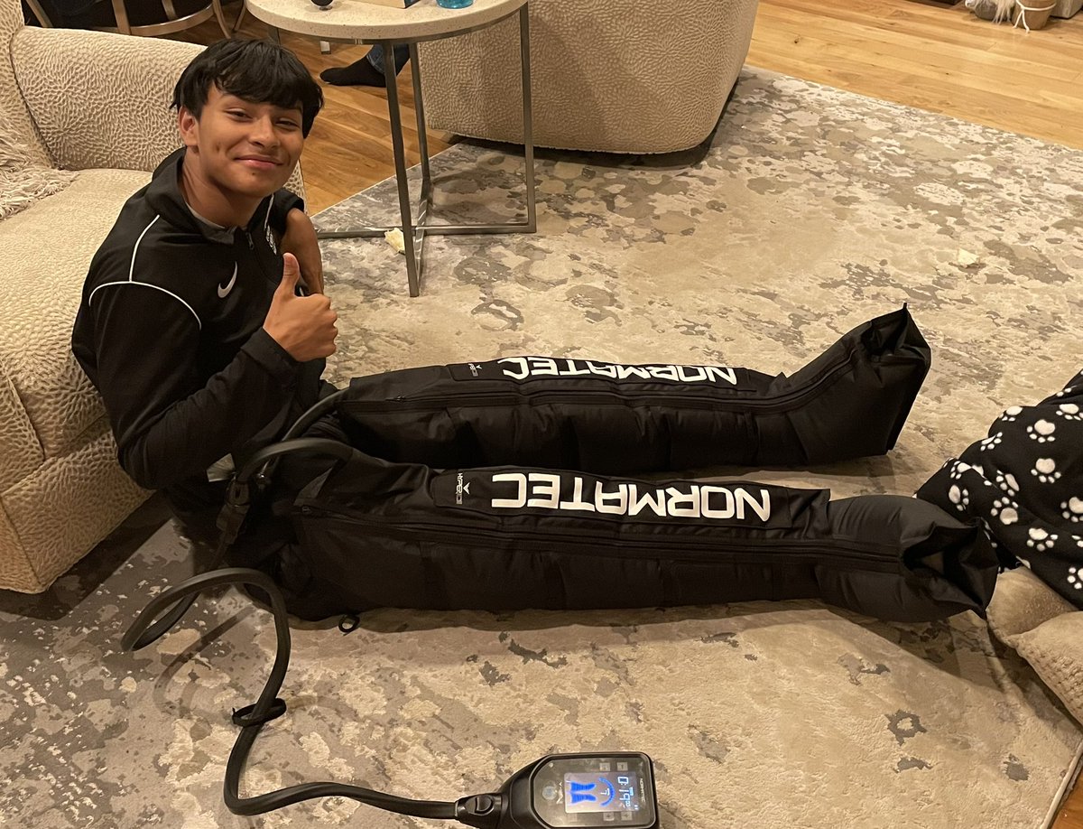 Dowling Catholic Boys Soccer tweet media