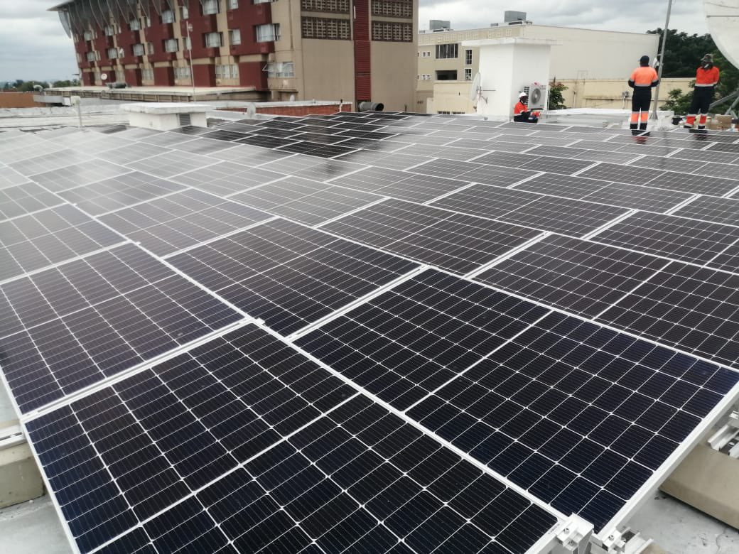 #Botswana first and only global Bank  <a href="/StanChart/">Standard Chartered</a> ‘Launched it’s second commercial roof top #solar power plant at its oldest Banking house in Main Mall Gaborone