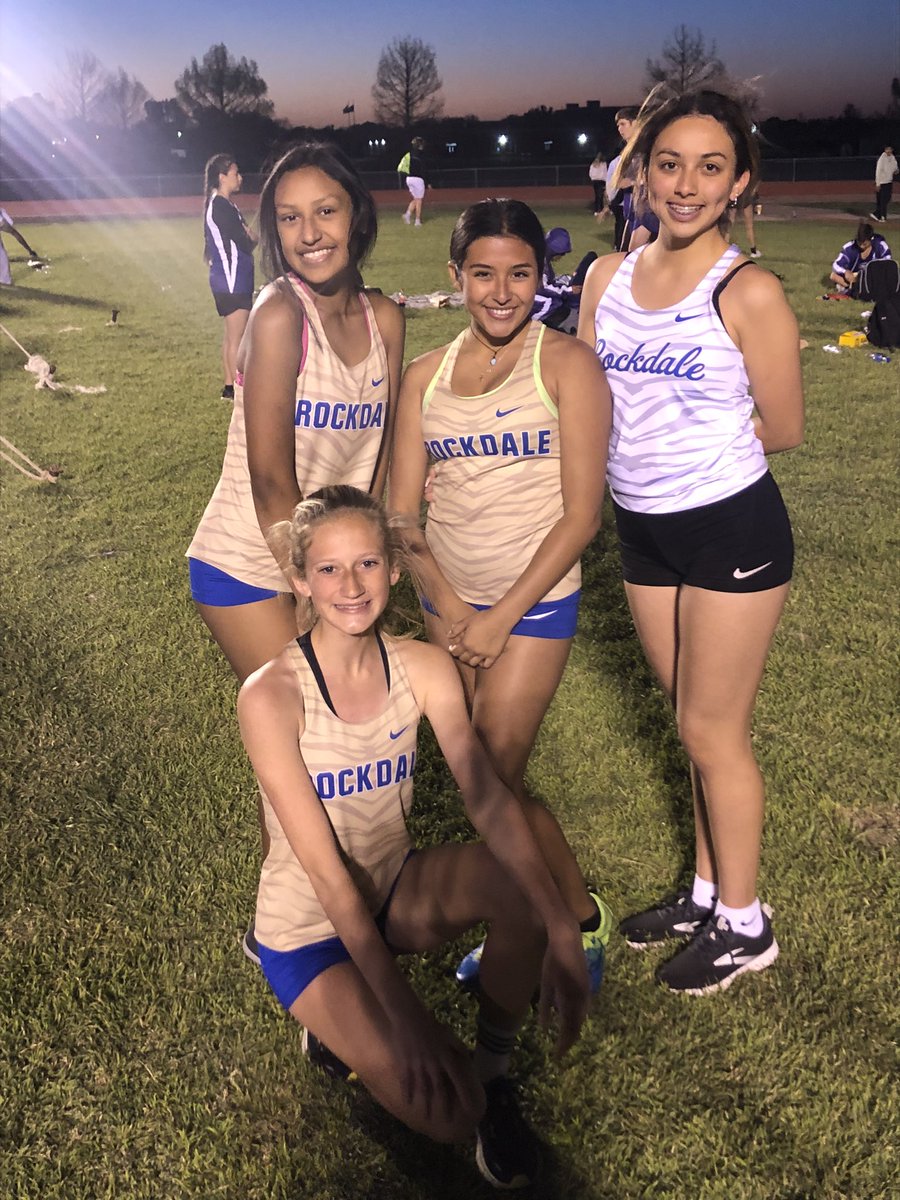 CoachMeuth's tweet photo. 1600m runners advancing to area:
Ivanna Luna ⏱6:12. 4th place 
Yovanney Delgadillo ⏱4:42 🥈 place
Jesus Bocanegra ⏱ 4:48 4th place

So proud of all of the distance kids the last two days! This group is something special ✨ https://t.co/uaZ2d8OVyD