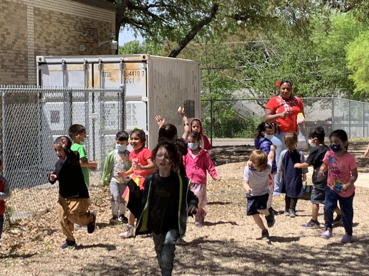 KentonineC's tweet photo. So much fun and laughter this week!#WOYC22 @NISD_ECE @NISDGlenoaks https://t.co/P2DjkhWI9c