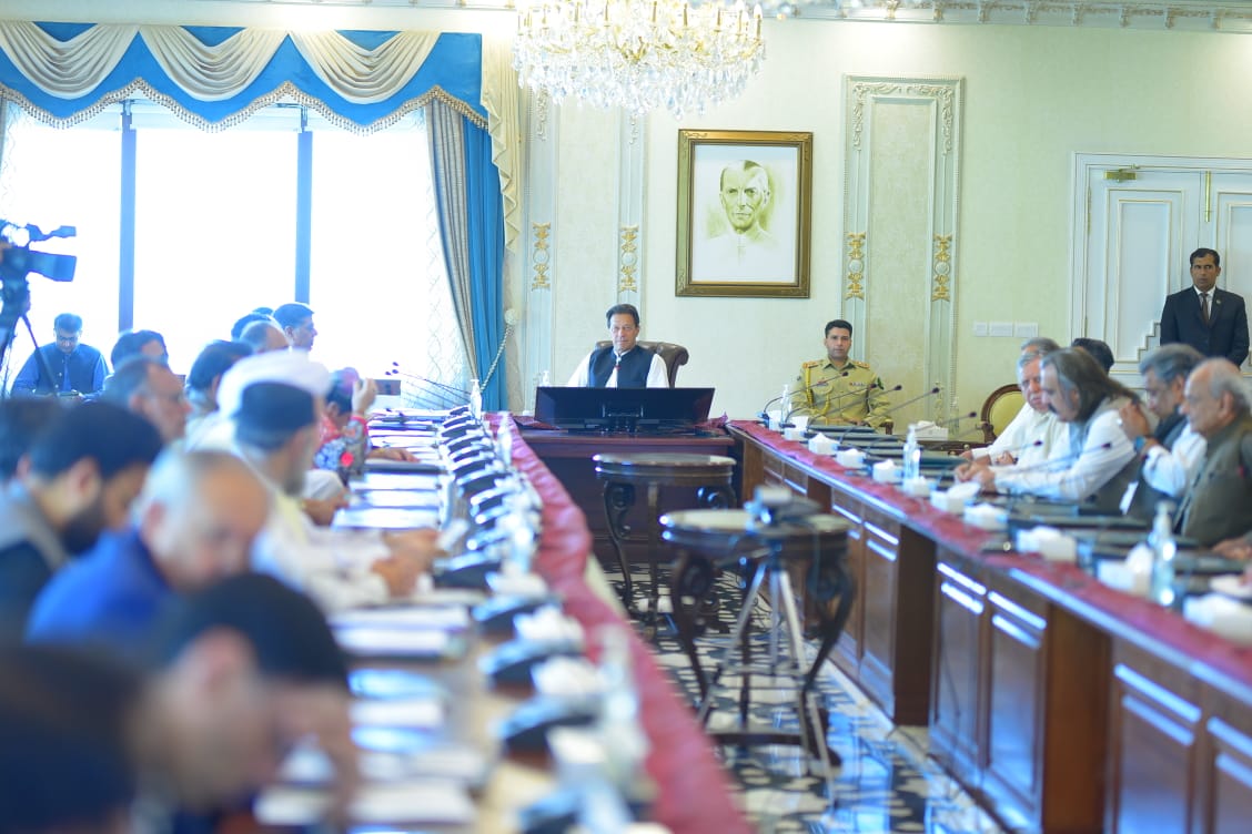 PakPMO's tweet photo. Meeting of the Federal Cabinet is underway with Prime Minister @ImranKhanPTI in the chair. https://t.co/3j9vGN0Eud