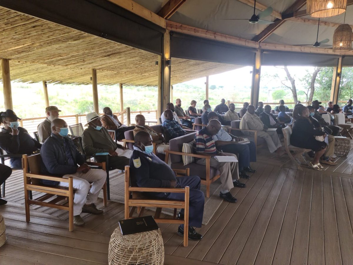 ⚠️Kruger Upate⚠️

Today SANParks meets with Business Chambers, Tourism operators, SAPS, and the local Community Counsil to address and discuss plans to curb the recent crime situation at Numbi Gate.