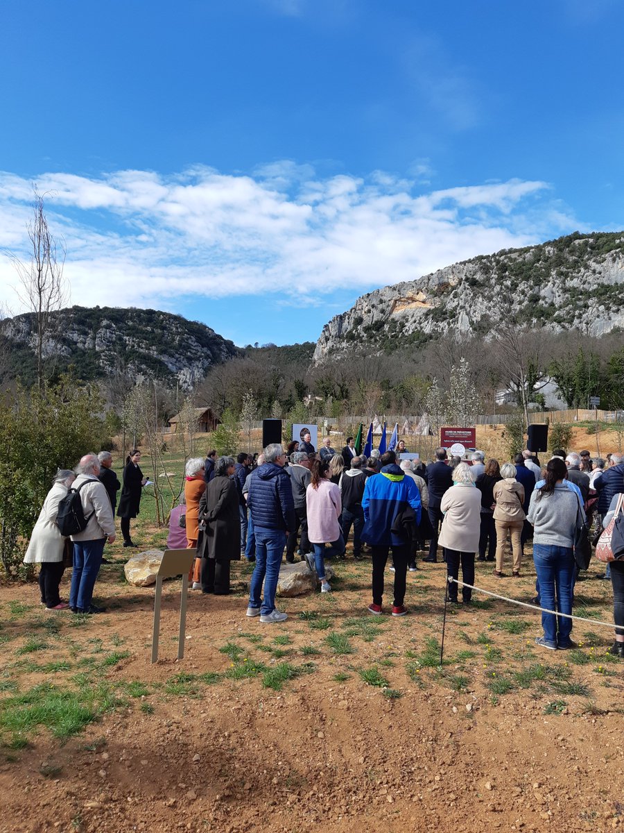 ✅En ce moment à lieu l'inauguration du Préhistosite des Gorges du #Verdon au <a href="/MPrehistoire/">Musée de Préhistoire</a>
➡️Un tout nouvel espace de découverte proposant une immersion grandeur réelle dans les paysages préhistoriques ! 
#irresistiblealpesdehauteprovence #intenseverdon
investinalpesdehauteprovence.com/actualites/pre…